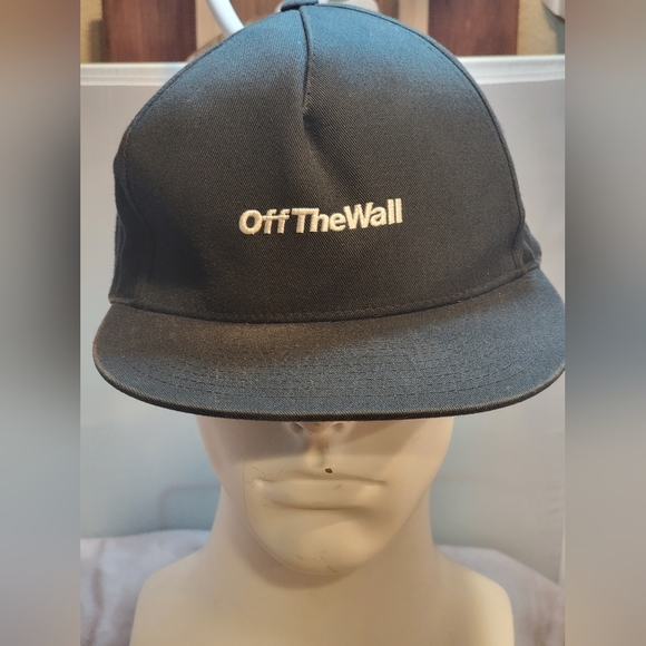 Vans Other - Vans Off The Wall Snapback Hat/Cap